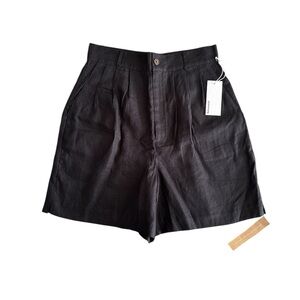Reformation Bello Short Black